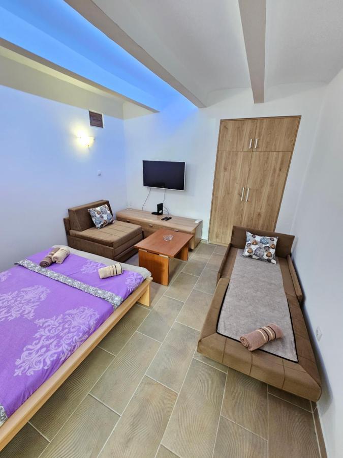 Booking Apartments Alone 1 Belgrado Exterior foto