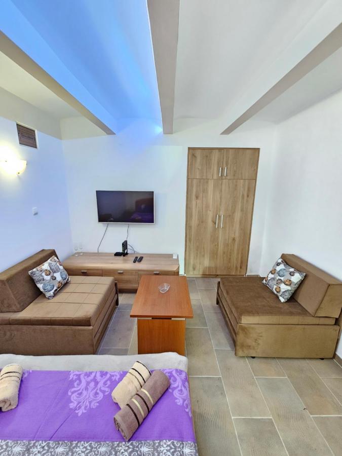 Booking Apartments Alone 1 Belgrado Exterior foto